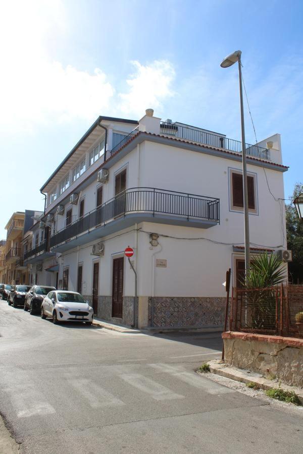La Stanza Vicino Al Mare , Una Camera Da Letto E Bagno Con Balcone Vista Mare Apartamento Balestrate Exterior foto