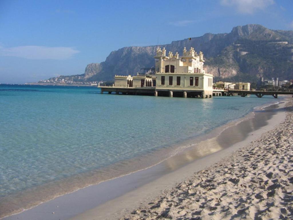La Stanza Vicino Al Mare , Una Camera Da Letto E Bagno Con Balcone Vista Mare Apartamento Balestrate Exterior foto