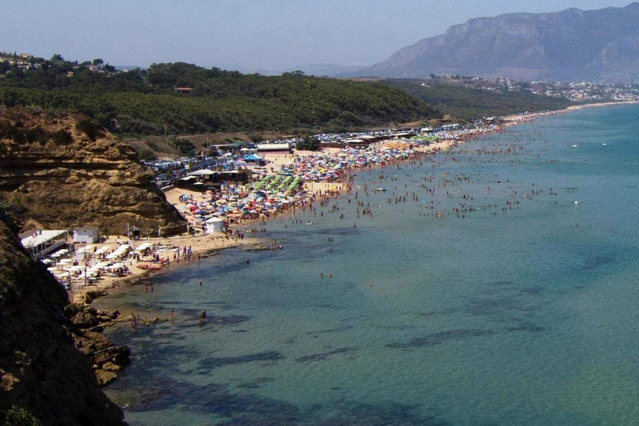 La Stanza Vicino Al Mare , Una Camera Da Letto E Bagno Con Balcone Vista Mare Apartamento Balestrate Exterior foto