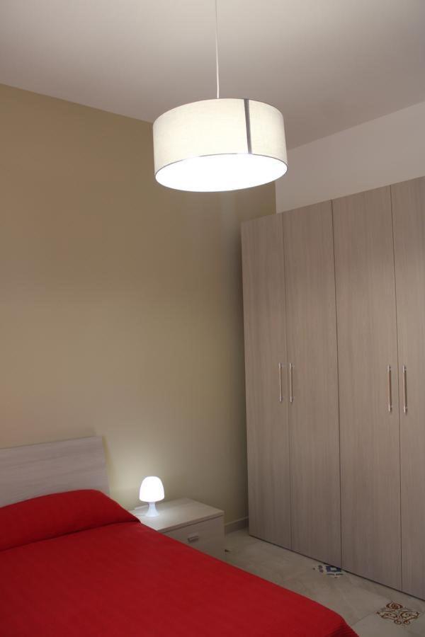 La Stanza Vicino Al Mare , Una Camera Da Letto E Bagno Con Balcone Vista Mare Apartamento Balestrate Exterior foto