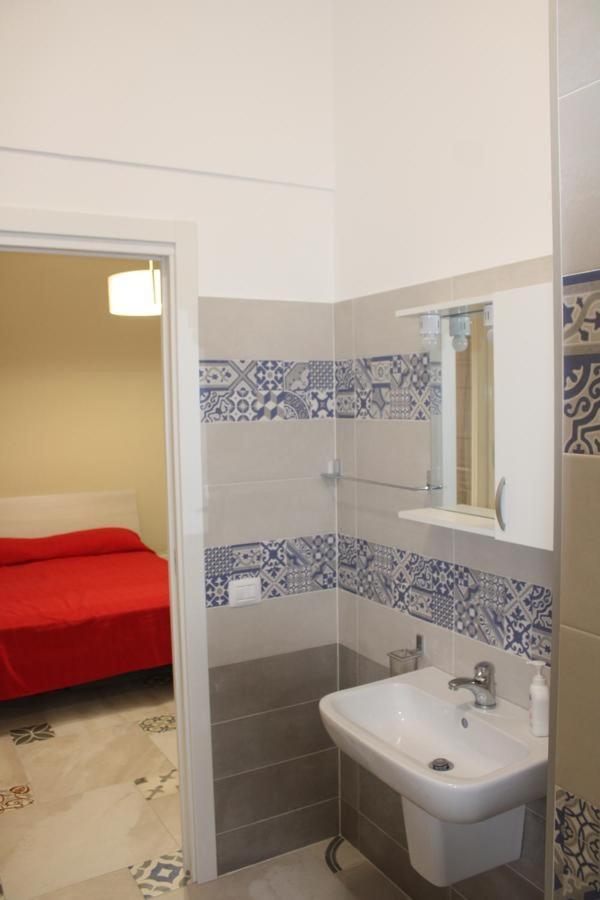 La Stanza Vicino Al Mare , Una Camera Da Letto E Bagno Con Balcone Vista Mare Apartamento Balestrate Exterior foto